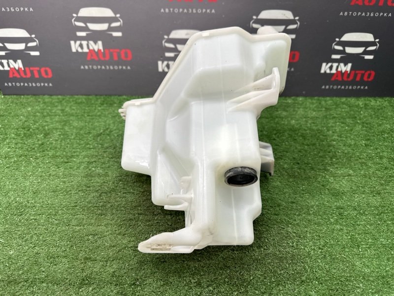 Бачок стеклоомывателя Hyundai i30 2013
