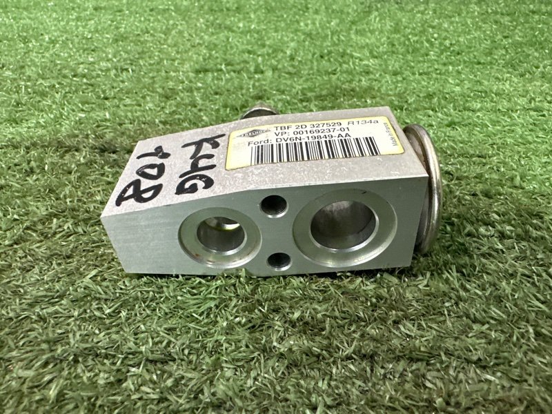 Клапан кондиционера Ford Kuga 2013 SUV