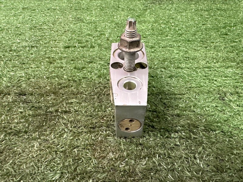 Клапан кондиционера Ford Kuga 2013 SUV