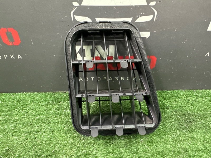 Решетка вентиляционная Hyundai i30 2013