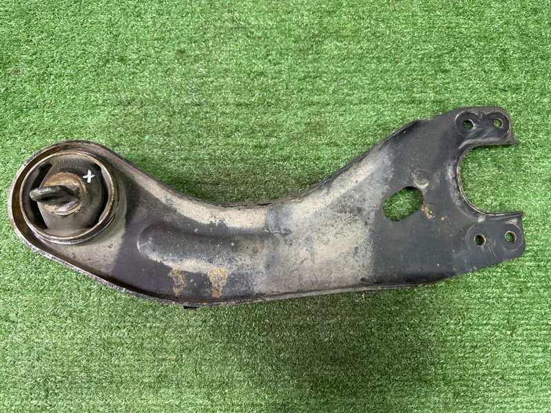 Рычаг подвески задний продольный Hyundai i30 2013