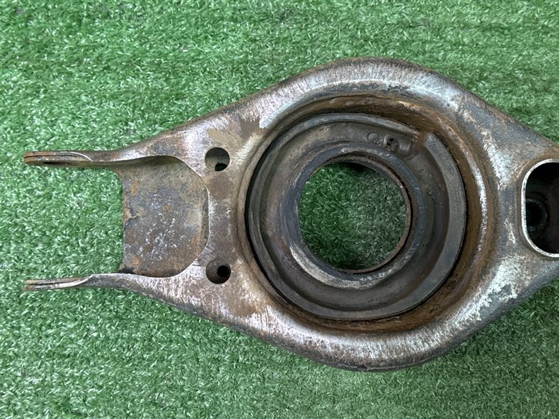 Рычаг подвески Hyundai i30 2013