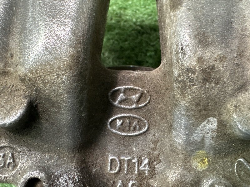 Суппорт тормозной Hyundai i30 2013