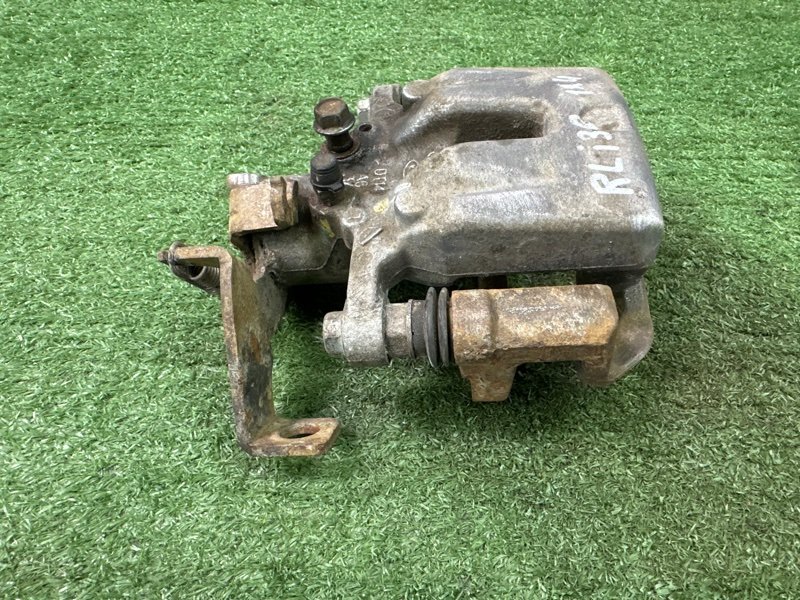 Суппорт тормозной Hyundai i30 2013