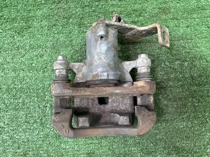 Суппорт тормозной Hyundai i30 2013