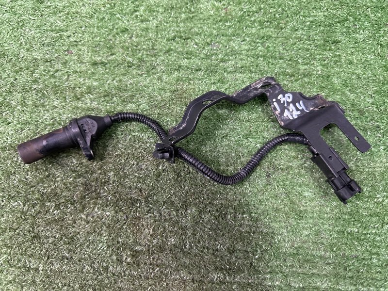 Датчик положения коленвала Hyundai i30 2013