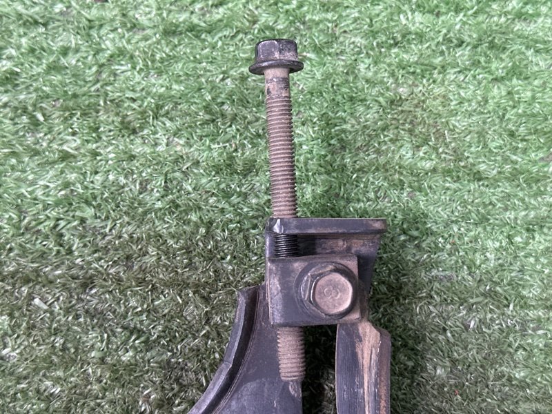 Кронштейн генератора Hyundai i30 2013