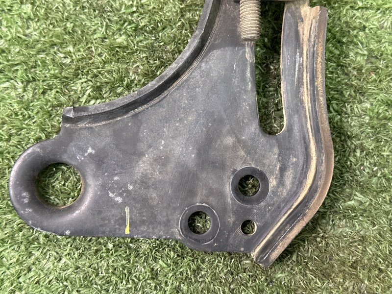 Кронштейн генератора Hyundai i30 2013