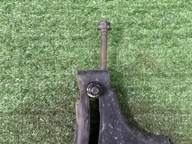 Кронштейн генератора Hyundai i30 2013