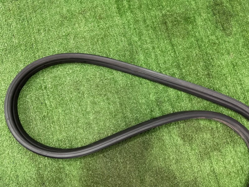 Уплотнитель багажника Hyundai i30 2013