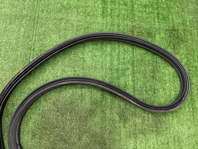 Уплотнитель багажника Hyundai i30 2013