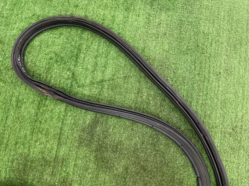 Уплотнитель багажника Hyundai i30 2013