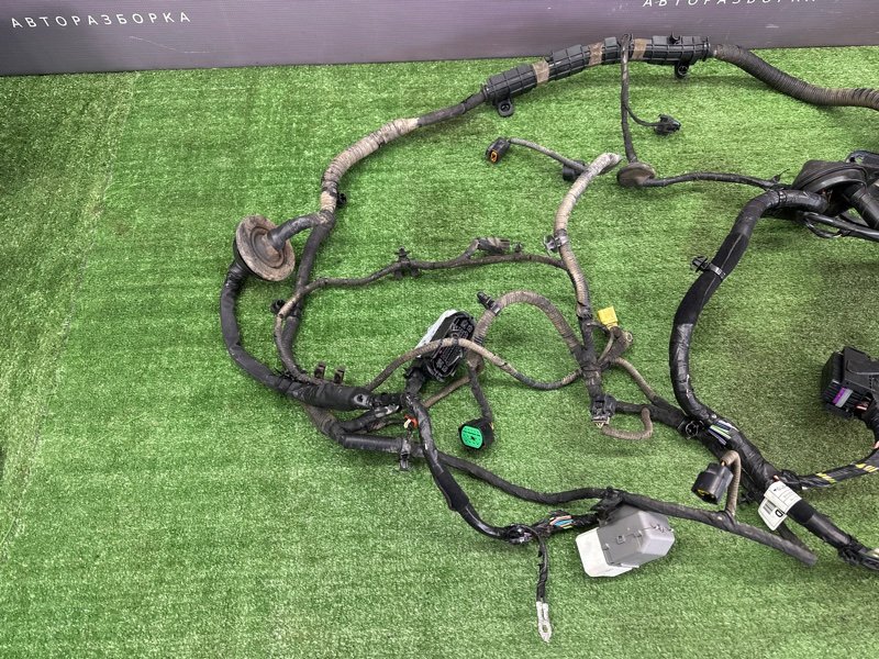 Проводка моторного отсека с блоком предохранителей Hyundai i30 2013