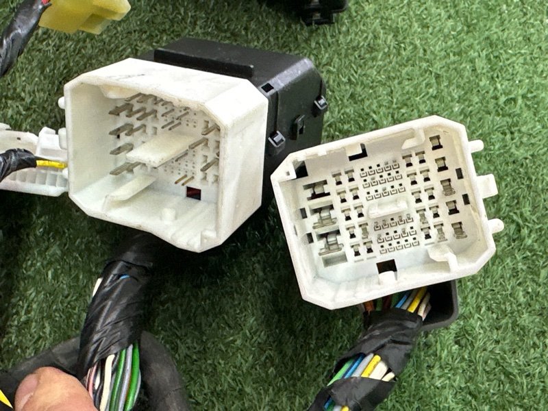 Проводка моторного отсека с блоком предохранителей Hyundai i30 2013