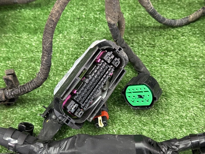 Проводка моторного отсека с блоком предохранителей Hyundai i30 2013