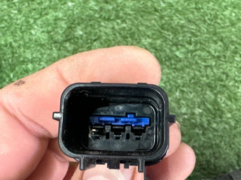 Клемма Аккумулятора Плюсовая Hyundai i30 2013