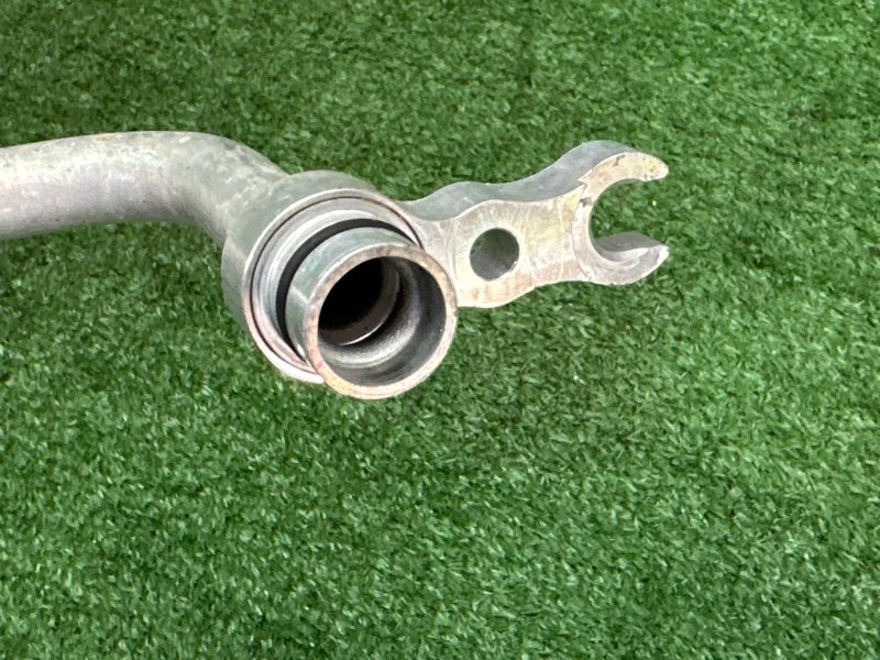 Трубка кондиционера Suzuki Liana