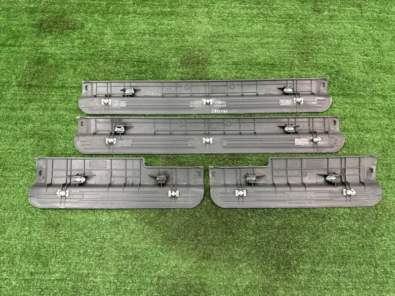 Накладка порога внутренняя Kia Spectra SD