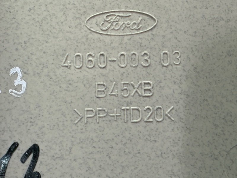 Накладка центральной стойки верхняя Ford Mondeo 3