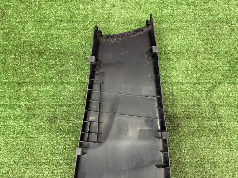 Накладка центральной стойки нижняя Honda Civic