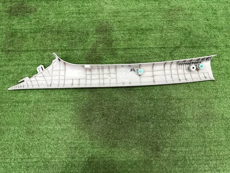 Накладка стойки лобового стекла Hyundai I20