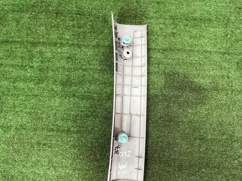 Накладка стойки лобового стекла Hyundai I20