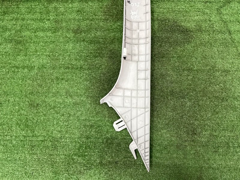 Накладка стойки лобового стекла Hyundai I20