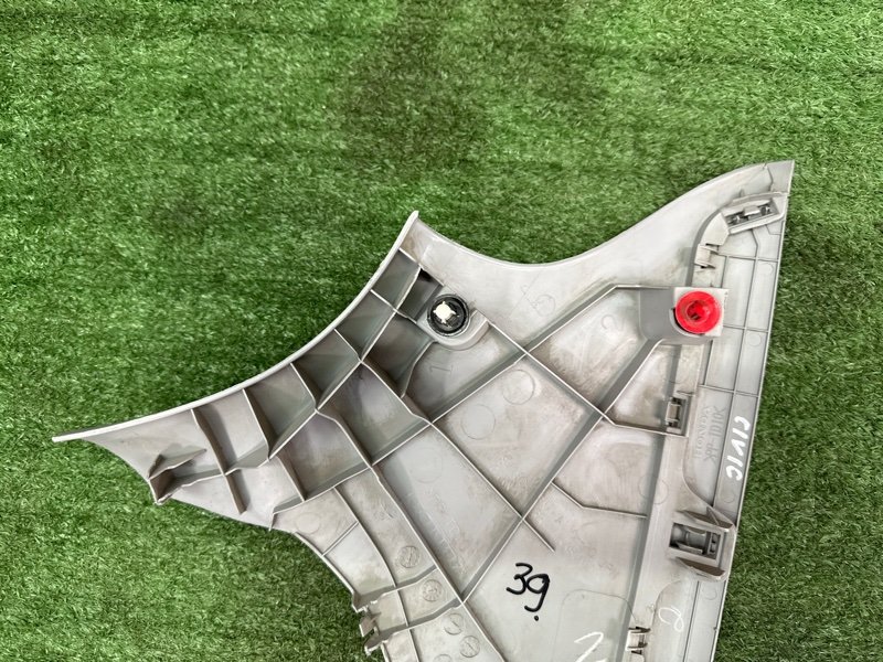 Накладка стойки кузова Honda Civic 4D