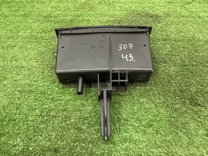 Ящик центральной консоли Peugeot 307