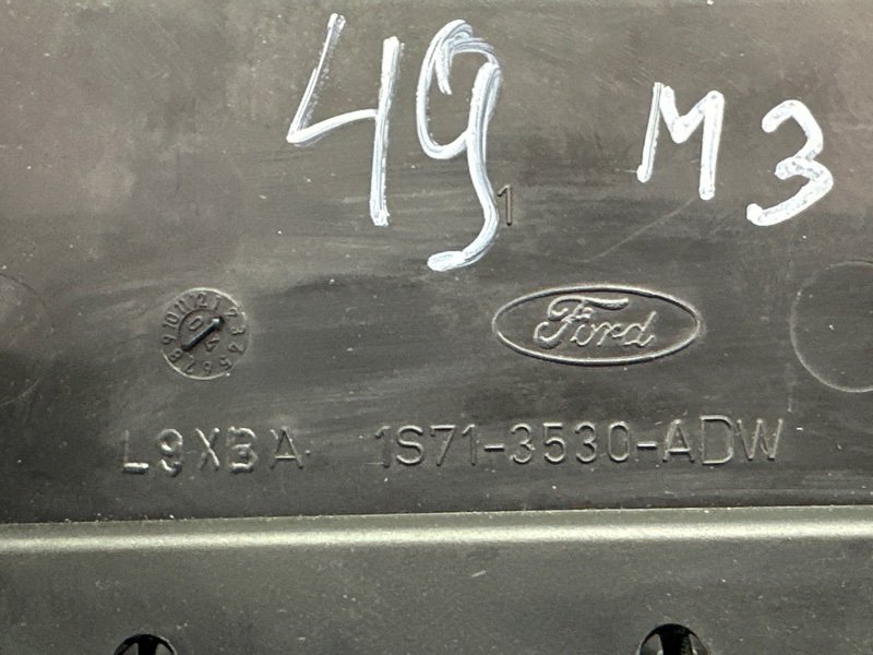 Кожух рулевой колонки Ford Mondeo 3