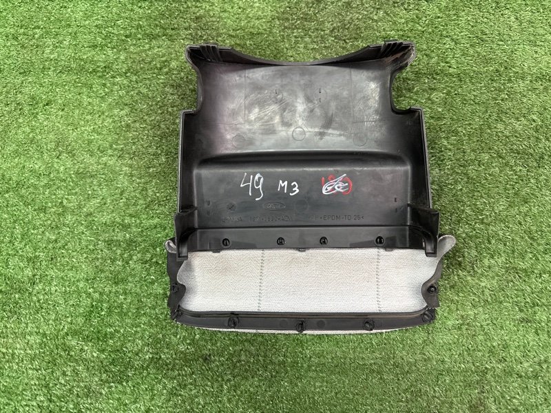 Кожух рулевой колонки Ford Mondeo 3