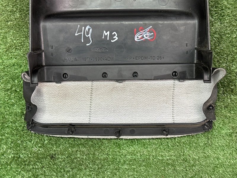 Кожух рулевой колонки Ford Mondeo 3