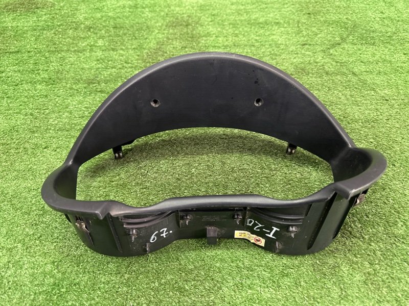 Накладка панели приборов (Козырек) Hyundai I20