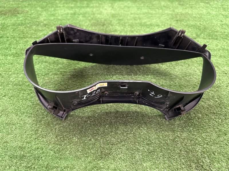 Накладка панели приборов (Козырек) Hyundai I20