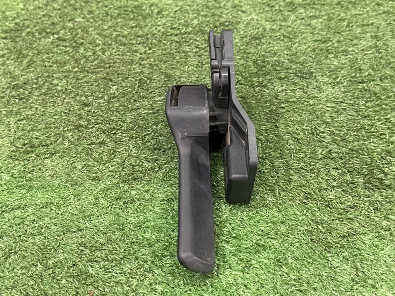 Ручка открывания капота Skoda Octavia A5