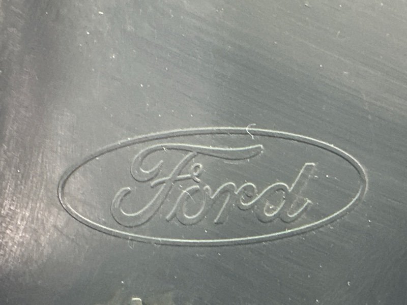 Накладка центральной стойки нижняя Ford Mondeo 4