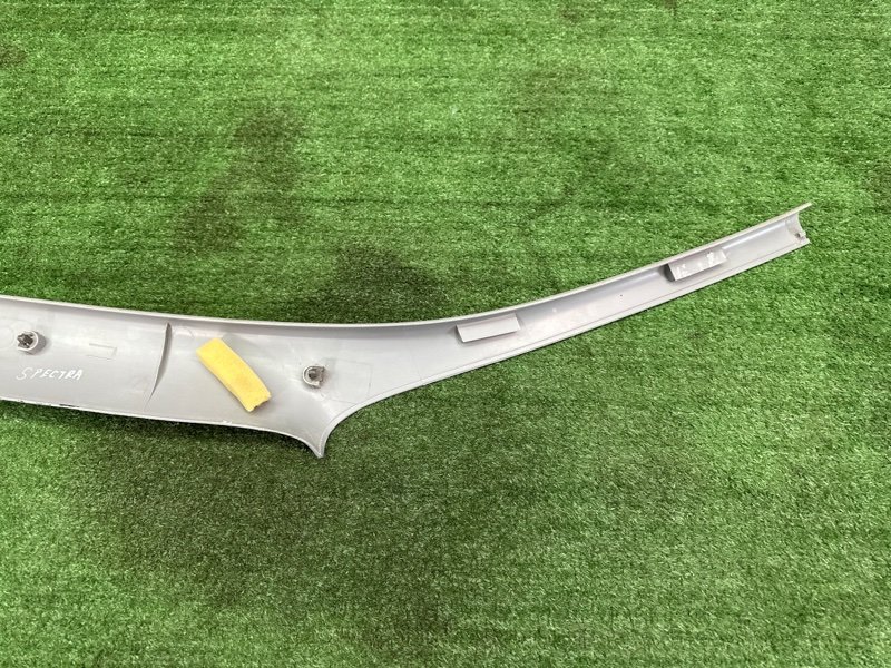 Накладка стойки лобового стекла Kia Spectra