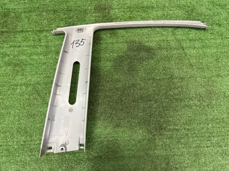 Накладка центральной стойки верхняя Kia Spectra