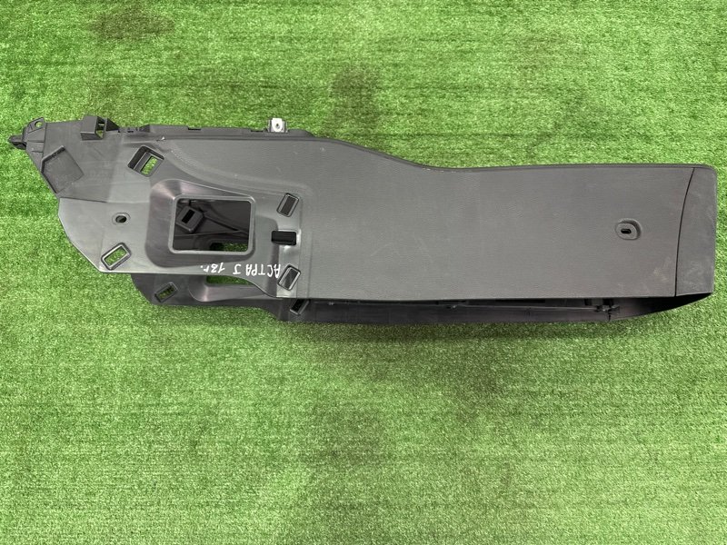 Консоль центральная Opel Astra J