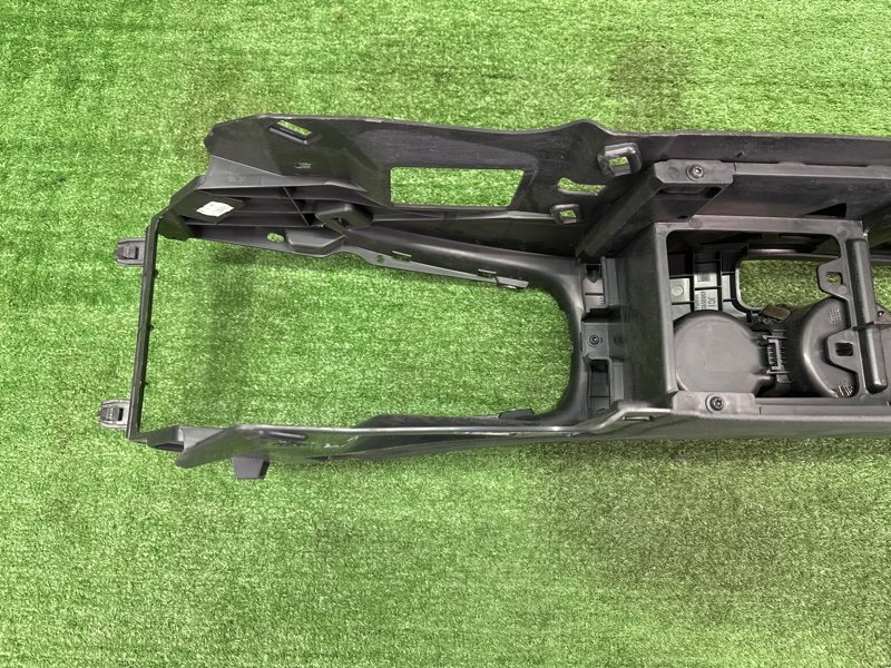 Консоль центральная Opel Astra J