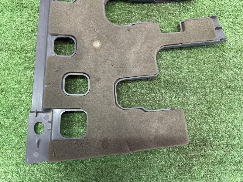 Накладка торпедо нижняя левая Opel Astra H