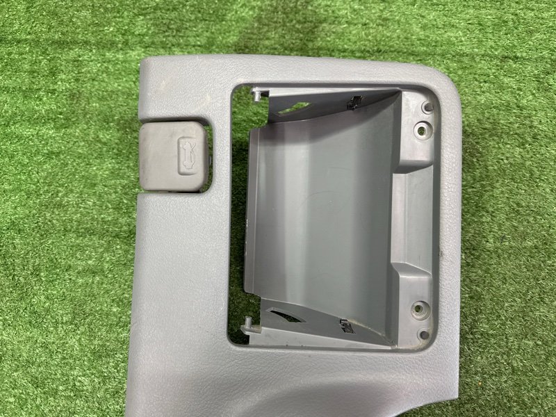 Накладка торпедо нижняя левая Chevrolet Lacetti