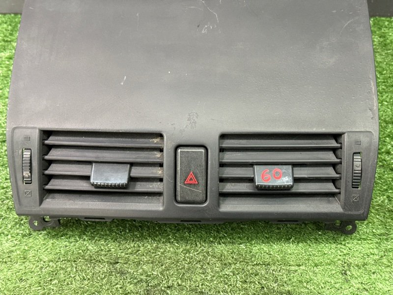 Накладка панели приборов с дефлекторами mazda mazda 3 BK