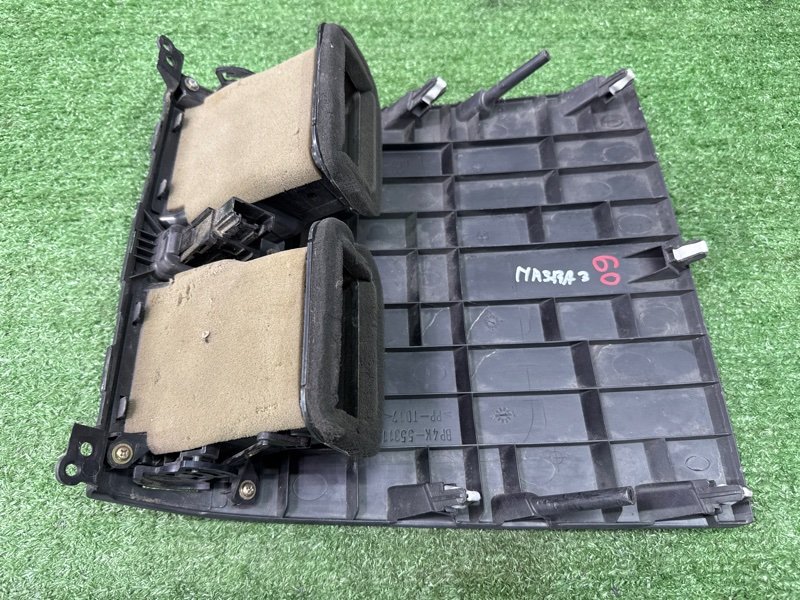 Накладка панели приборов с дефлекторами mazda mazda 3 BK