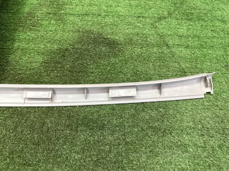 Накладка центральной стойки верхняя Kia Spectra SD