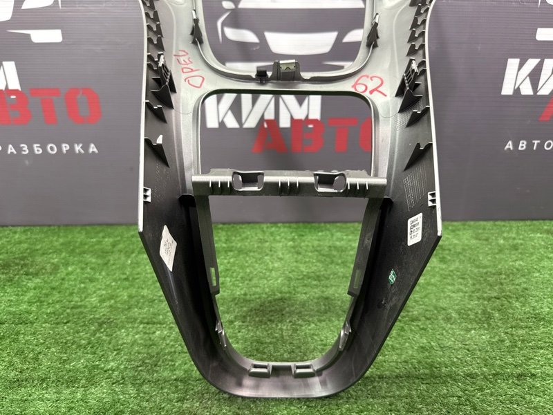 Накладка центральной консоли Opel Astra J