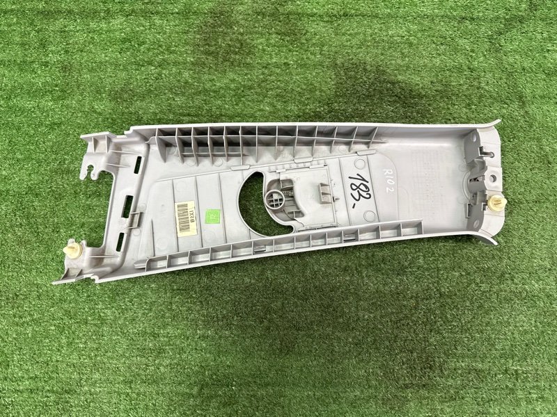 Накладка центральной стойки верхняя Kia Rio 2