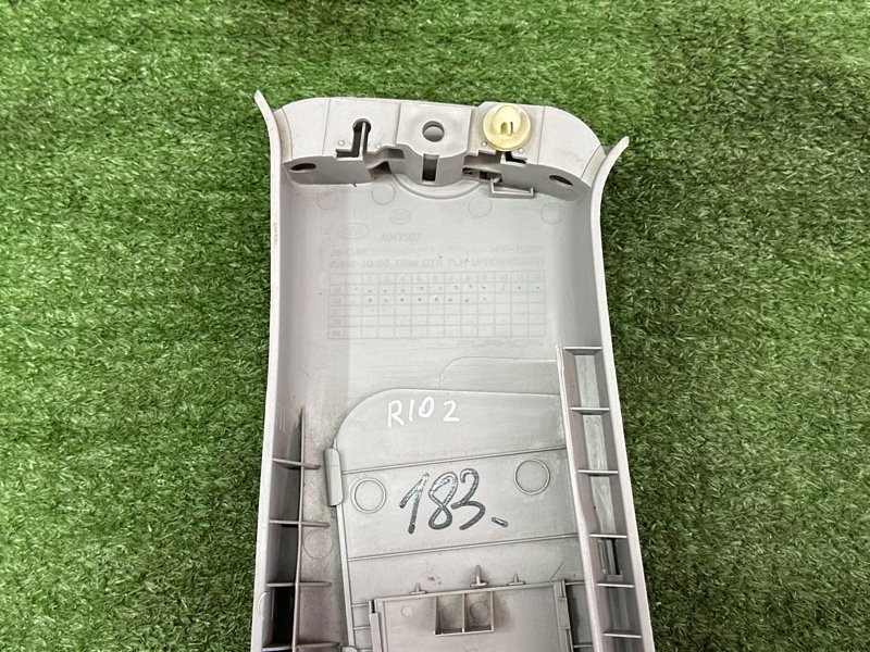 Накладка центральной стойки верхняя Kia Rio 2