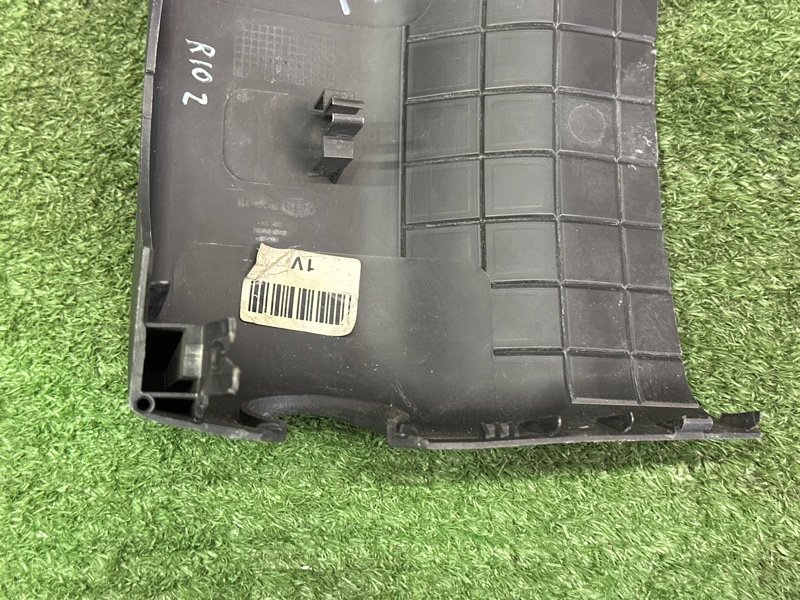 Кожух рулевой колонки Kia Rio 2