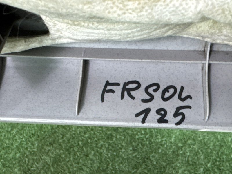 Накладка стойки лобового стекла Hyundai Solaris 1 2013 RB